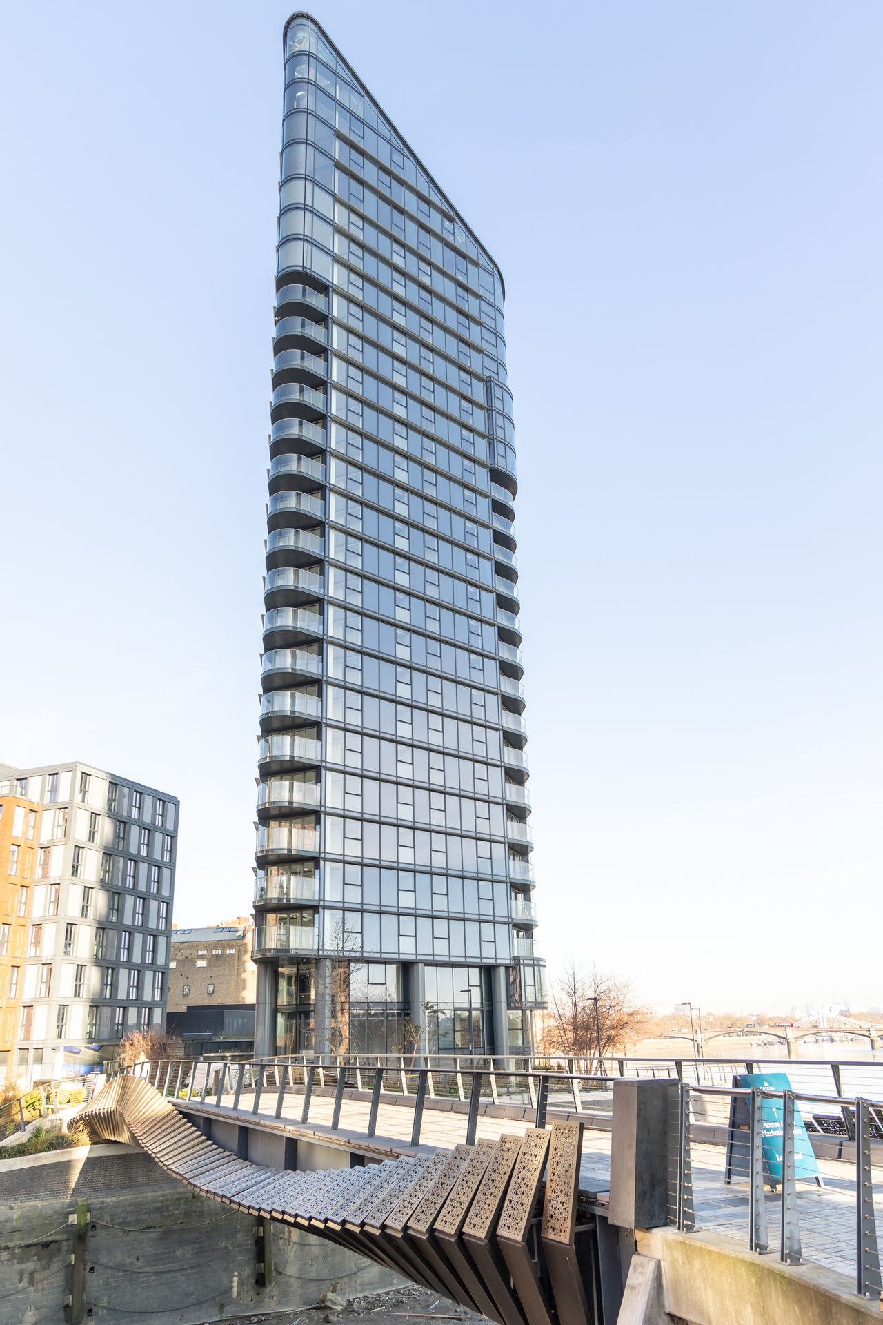 Lots road apartments