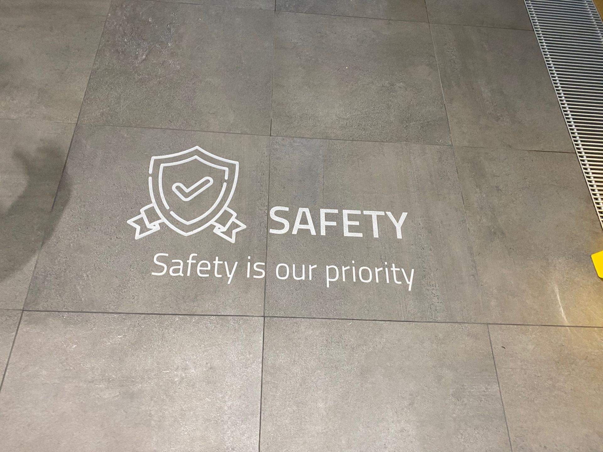 Waywinding tile sign engraved